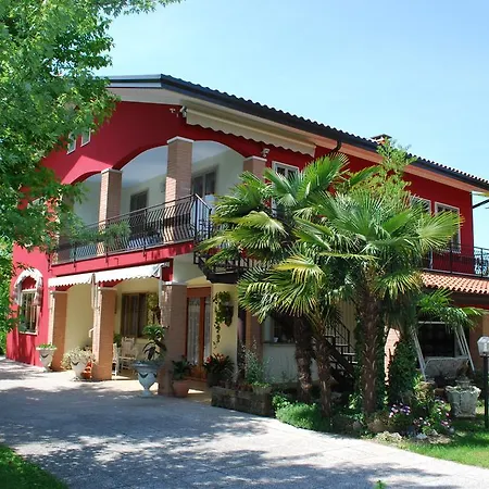 Anna Bed & Breakfast 3*